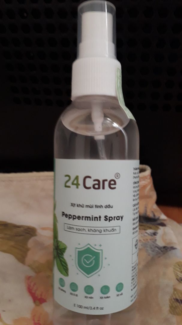 ngồi trong lớp thấy buồn ngủ là tui mang chai bạc hà này ra xịt, xịt nó là tỉnh ngủ ngay, mấy đứa ngồi kế bên cũng hưởng ké, tụi nó thích quá chời...