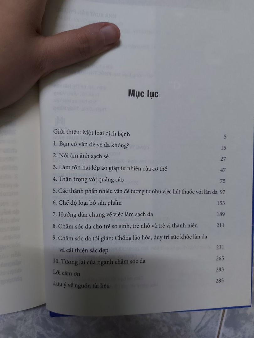 Sách hay. Mình có chụp mục lục cho các bạn tham khảo nha. Sách hay. Mình có chụp mục lục cho các bạn tham khảo nha.