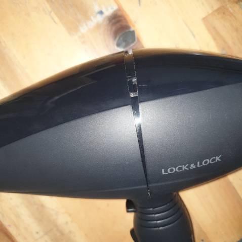 Giao nhanh chóng ! Mua 2 cái nhưng 1 cái shop kt không kĩ bị hở . Hai hộp mua đều bị móp méo - muốn mua tặng nên không ưng ý cho lắm !