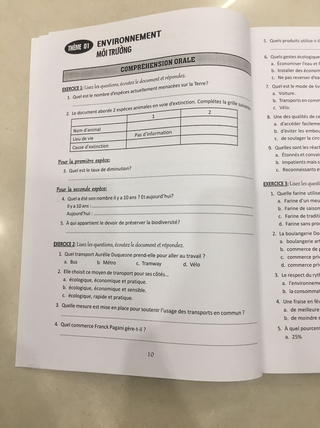 Sách có nguồn tài liệu phong phú và điểm mình thích nhất là các bài được sắp xếp theo thème. Sách có bao gồm mã QR để lấy file nghe cũng như có transcription và đáp án ở phần cuối. 

Về phần trình bày thì theo mình là cách layout với cách in hơi xấu tí :))) nhưng được cái giá thành rẻ hơn sách của Pháp nên thôi cũng đáng đồng tiền bát gạo. ?? 

Anyway, tác giả là idol mình nên mình vẫn ủng hộ idol nha :)))