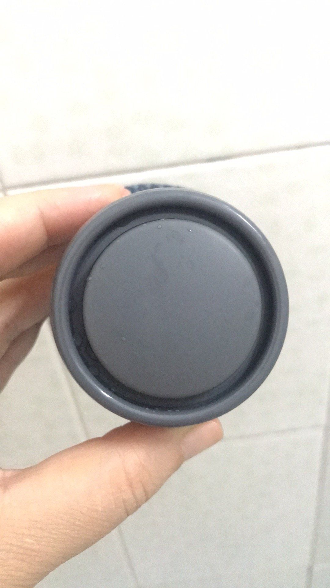 Giao hàng nhanh. Chất lượng đúng. Bơm dầu rửa chén chừng mực theo ý muốn. Cọ nồi chậu rua bát tốt. Tôi thich