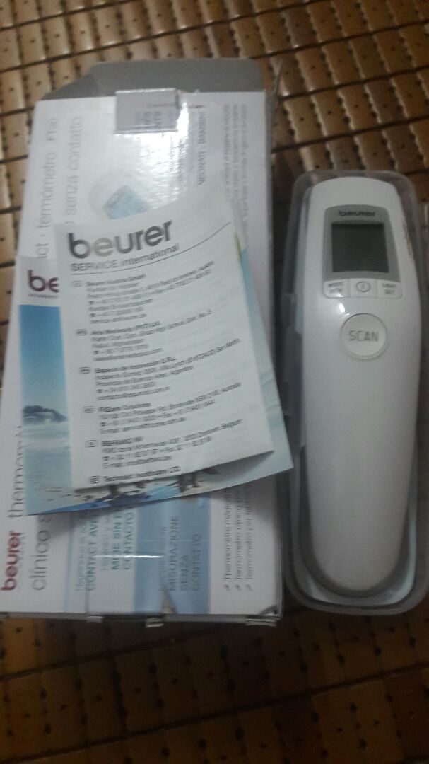 Nhiệt kế rất nhạy, tem phiếu đầy đủ. hộp đựng đẹp. có HDSD bằng tiếng việt nên sử dụng rất dễ dàng.