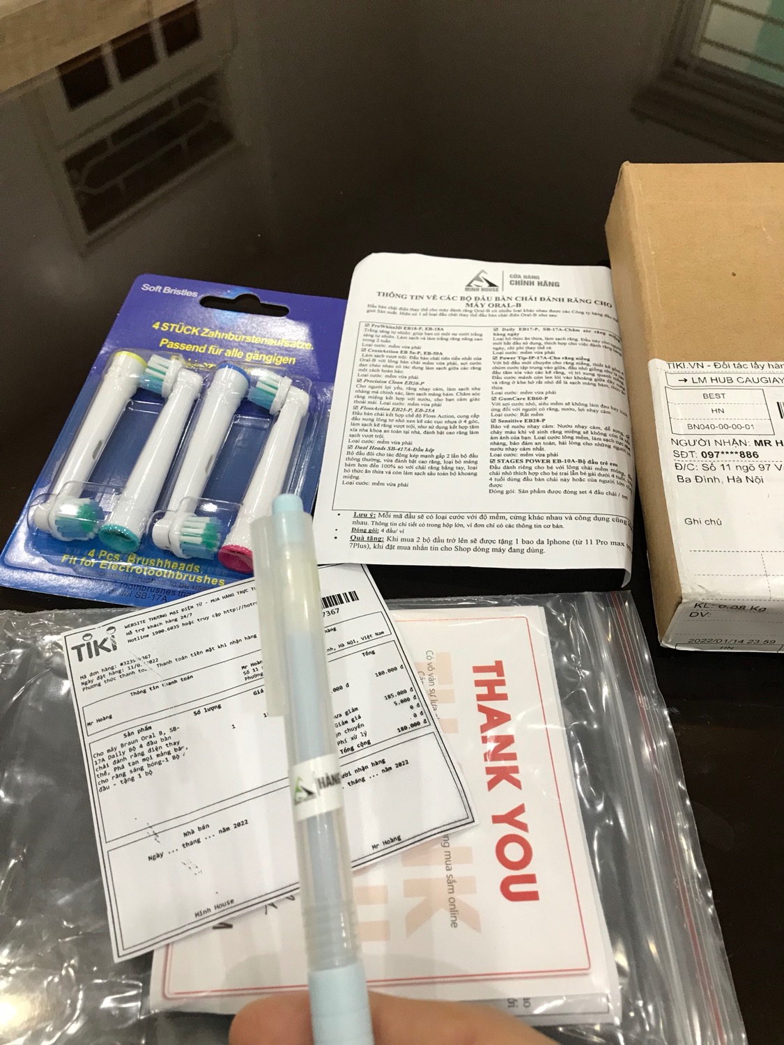 Đề nghị Shop giao hàng cho đúng. Tôi mua đơn giá cao 1 bộ để được tặng 1 bộ nhưng thực tế tặng 1 cái bút bi là sao??? Đề nghị shop làm ăn cho uy tín