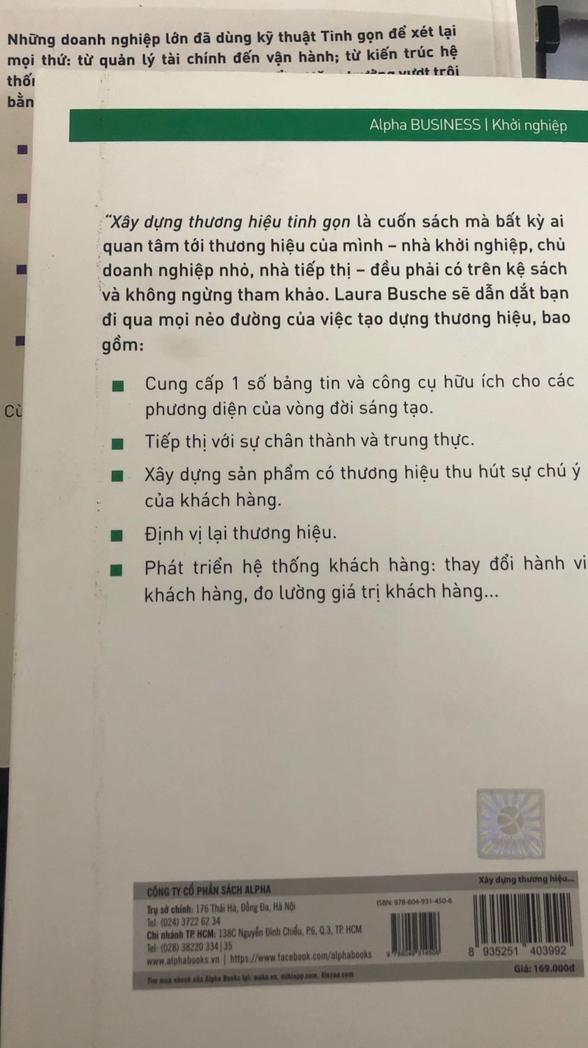 Bìa sách sơ, và bụi. Không