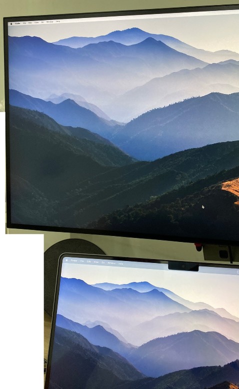 Giao nhanh, đóng gói cẩn thận
Màn hình có màu ổn, check service menu theo trên V.o.z thì đây là tấm nền của AUO
Màn hình này phải dùng adapter 4k@60hz mới dùng được nha, dùng 4k@30hz sẽ ko đủ băng thông do đây là màn 2k@75hz (mình có chụp hình loại adapter chạy được cho loại này. Adapter của Hoco ko dùng đc)