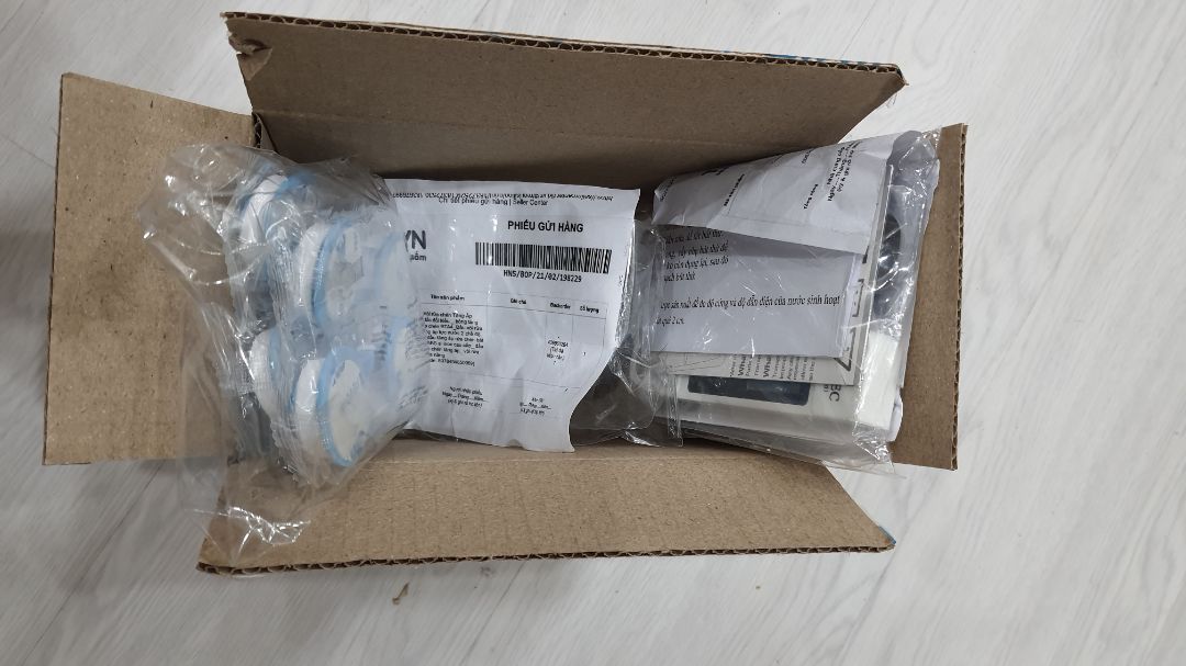 Đóng gói cẩn thận, giao hàng nhanh
sản phẩm không giống mô tả vì không có bộ điều chỉnh tốc độ
Yêu cầu shop thay lại hình ảnh : bao gồm cả ảnh đại diện và phần mô tả