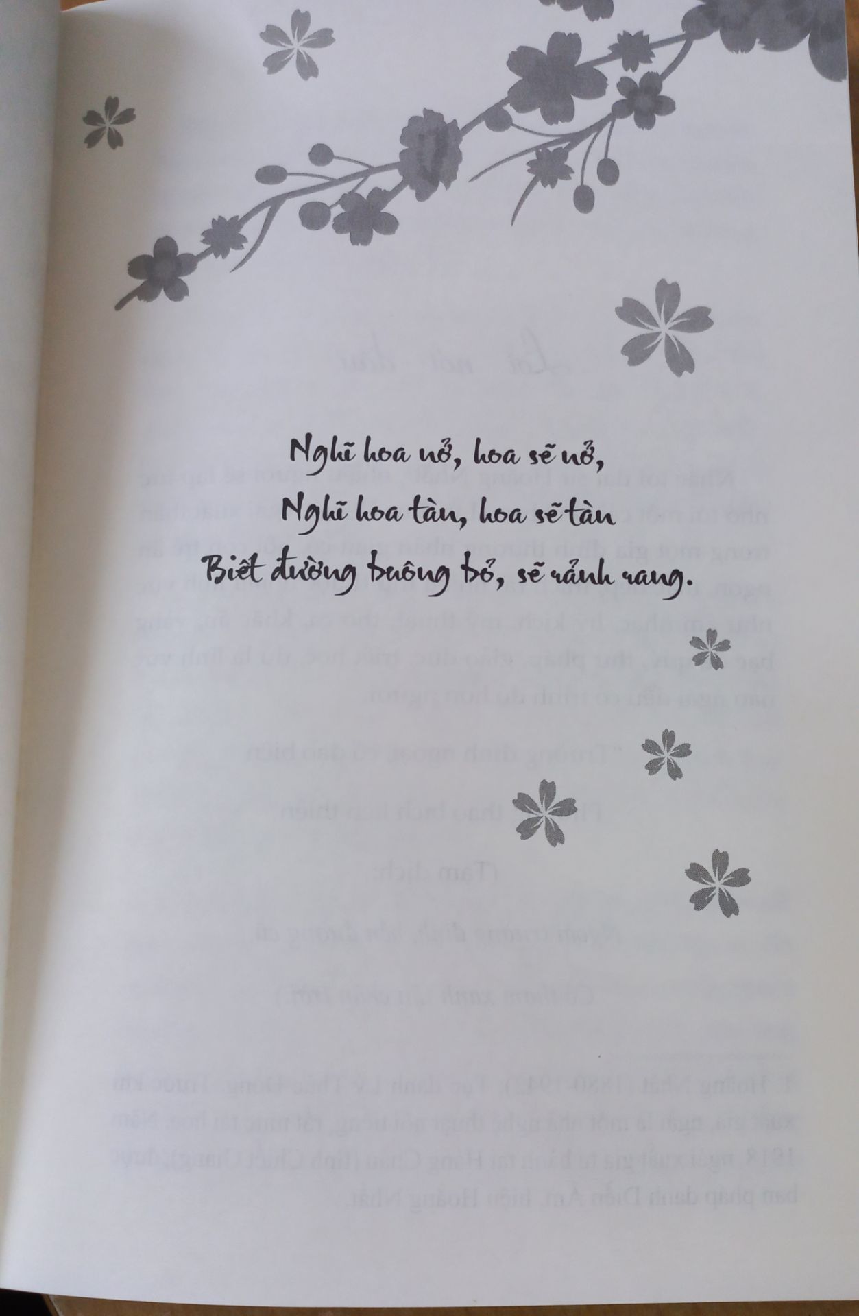 Vừa mới nhận sách, chưa đọc qua. Quyển sách này mình thấy nhiều giới thiệu trên các diễn đàn nên quyết mua để dành đọc. Dù chưa xem nhưng xem chữ các trang mở đầu đã cảm thấy nội dung hay. Hy vọng nội dung cũng như tiêu đề sẽ giúp tâm tĩnh lặng hơn!