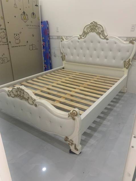 Giường đẹp chắc chắn,  thợ chuyên nghiệp lắp nhanh.
