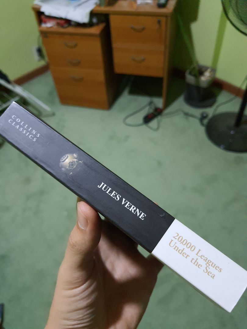 sách dày, nhẹ, nội dung trong sách ok, nói chung là hài lòng, sẽ tiếp tục ủng hộ