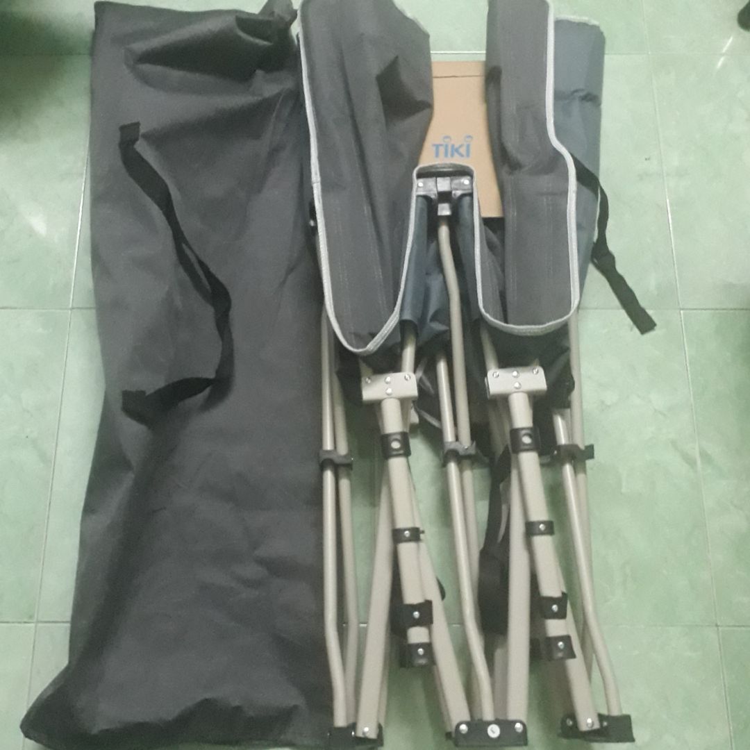 Khung giường chắc chắn, gập vào khá nhẹ nhàng. Kích thước nhỏ gọn khi gập vào. Lớp vải dày và chống thấm nước. Thời gian giao hàng tương đối nhanh, từ lúc nhà bán xác nhận đơn đến khi giao thành công chỉ trong vòng 1 ngày.