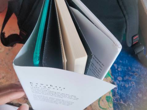 sách đẹp 
giao nhanh
có một chút hư hại