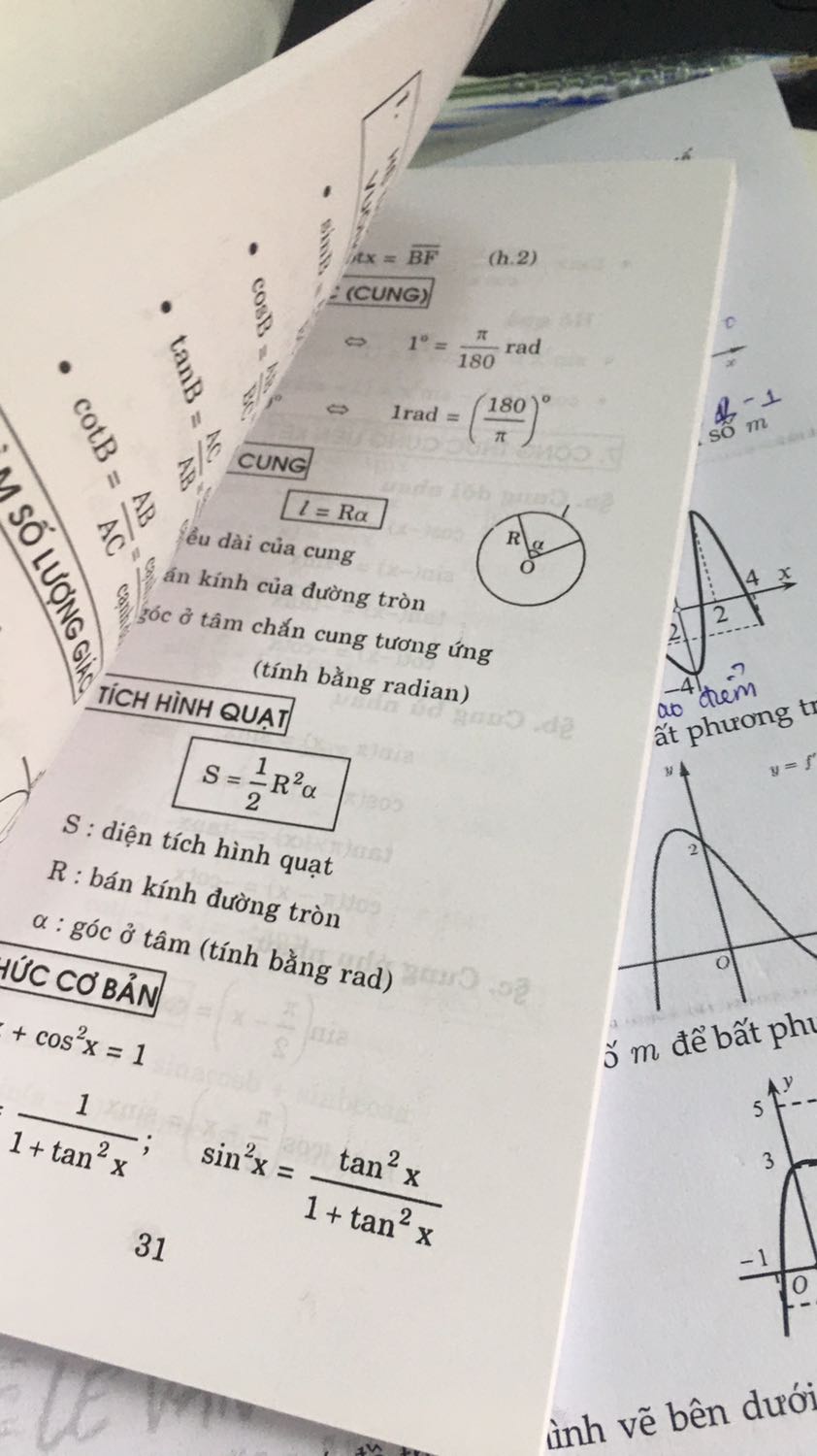 Sách đẹp đầy đủ dễ kiếm ạ.