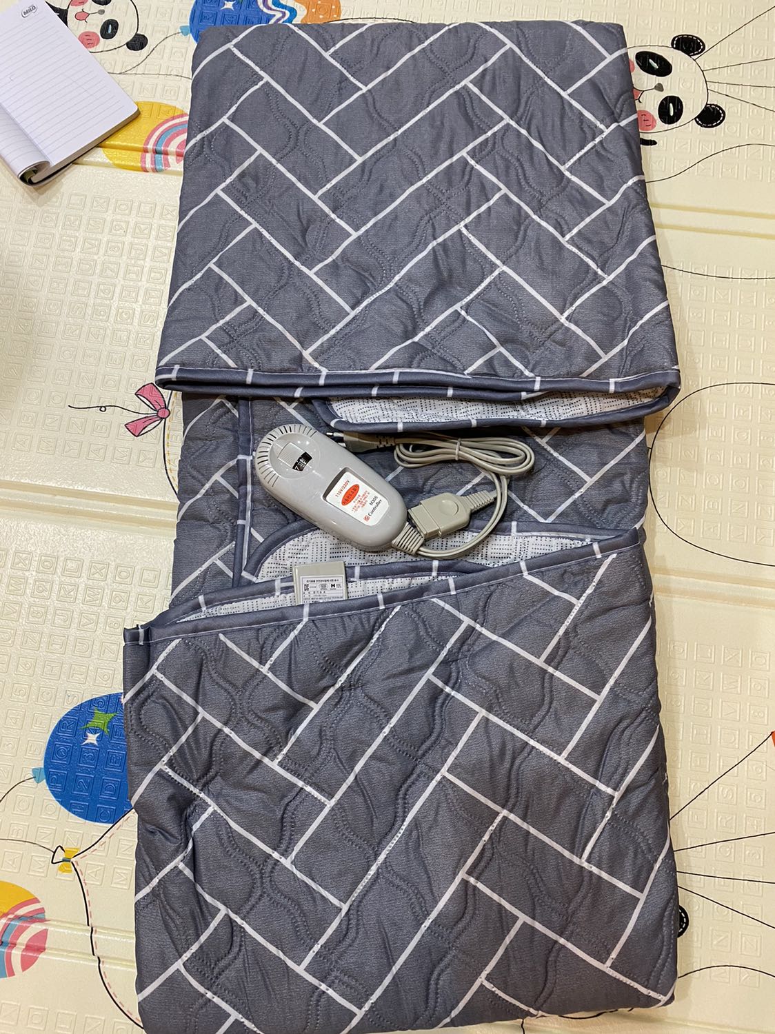 Chất lượng sàn phẩm rất tốt, giá thành hợp lý. Xuất xứ rõ ràng. Đệm rất ấm, chúc shop ngày càng đắt hàng.