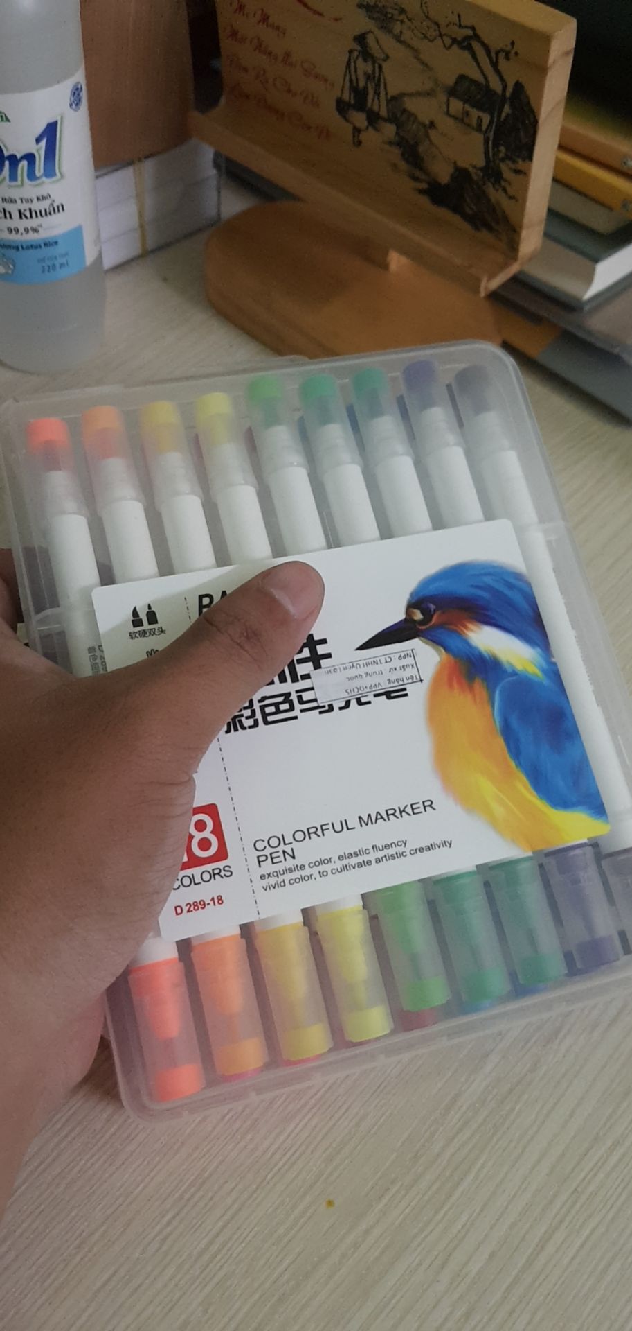 bao bì đẹp, mẫu mã đẹp, giá rẻ, chất lượng thì chưa biết thế nào nhưng ngoại hình cơ bản như vậy thì mình cảm thấy hài lòng rồi.