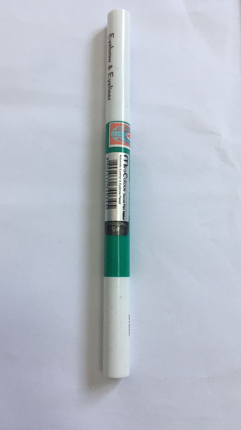 Dùng ổn, màu nâu sáng. Kẻ mắt hơi khó, kẻ chân mày ok