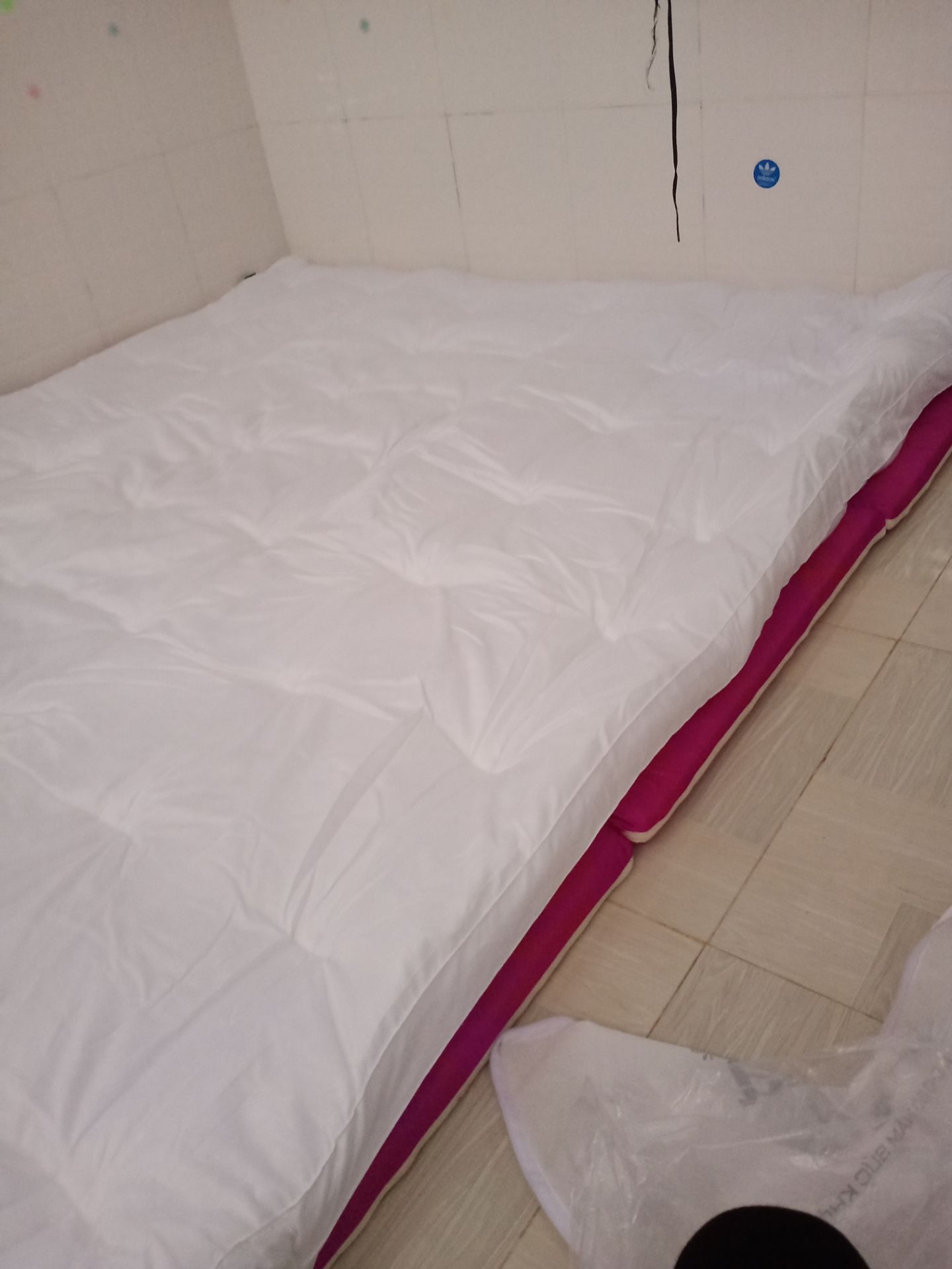 rất ư là hài lòng nằm rất thoải mái giao hàng nhanh k ngờ luôn ... chất lượng ok nói chung là lần đầu mua hàng bên tiki lun rất hài lòng sẽ ủng hộ tiki tiếp tục