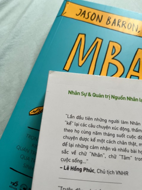 Lần đầu có trải nghiệm tệ khi mua ở tiki, sách nhìn rất cũ như đã từng sử dụng. Bỏ 1 số tiền ra mua nhưng nhận về là sách không còn được mới, cảm thấy khó chịu vô cùng