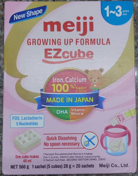 Sữa phiên bản quốc tế vị nhạt, thiết kế dạng thanh rất tiện lợi pha sữa cho con ở bất cứ đâu.