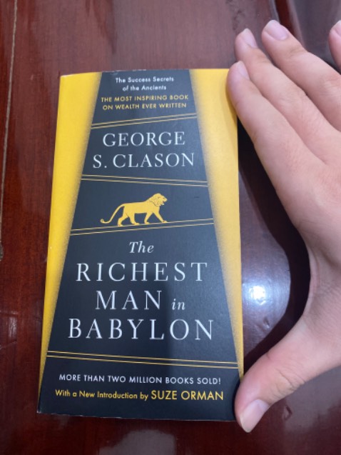 Nhận sách liền sau 1 ngày đặt, sách giao đóng gói cẩn thận, mới tinh. Sách nhẹ , chữ vừa dễ đọc.