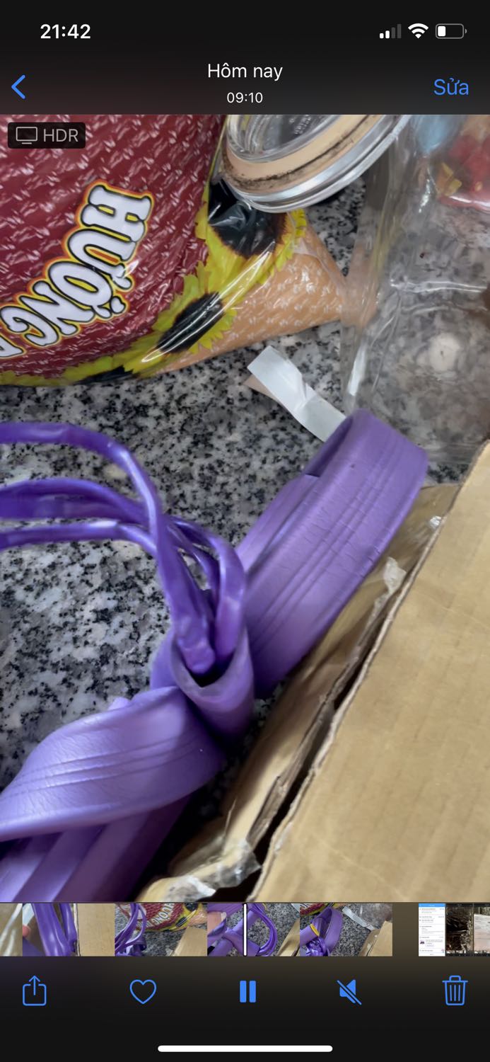 Mình đặt thảm tập yoga và đã thanh toán online. Nhưng shop giao nhầm cái khác, nhờ shop kiểm tra và gửi lại hàng cho mình.
Mã đơn hàng: 629946103 Mình đặt thảm tập yoga và đã thanh toán online. Nhưng shop giao nhầm cái khác, nhờ shop kiểm tra và gửi lại hàng cho mình.
Mã đơn hàng: 629946103