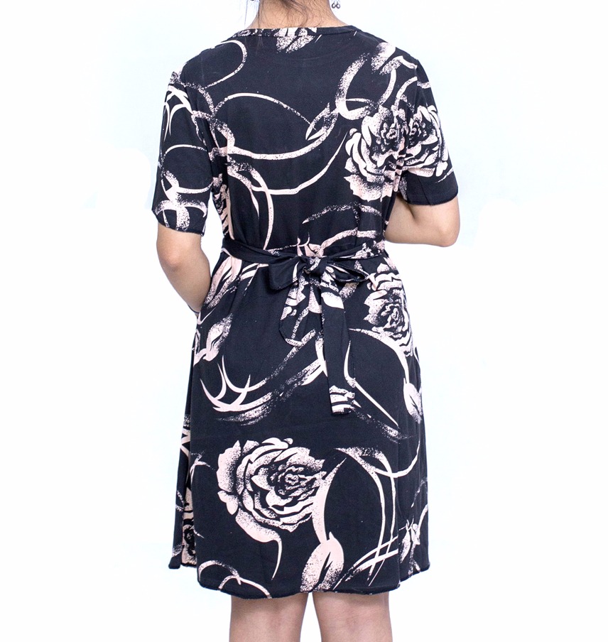 Chất lượng tạm ổn, hàng giống mẫu và mô tả, mặc lên thấy cũng tạm, chủ yếu mặc ở nhà hoặc đi ngủ thôi. Giá rẻ, chất lượng và dịch vụ như vậy là chấp nhận được rồi