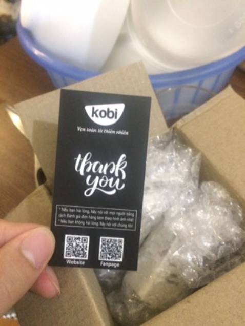 ..............Shop giao hàng nhanh, đóng gói đẹp, mùi tinh dầu dễ chịu.................