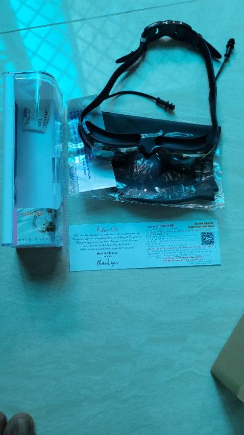 Đeo thoải mái,, kính nhìn tốt như quảng cáo cái. Có thư cảm ơn dễ thương, lần sau sẽ ủng hộ shop nữa. Tiki giao hàng nhanh, cảm ơn shop và Tiki