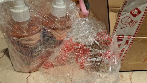 Mùi rất dễ chịu. Hàng chất lượng cao. Đóng gói cẩn thận.