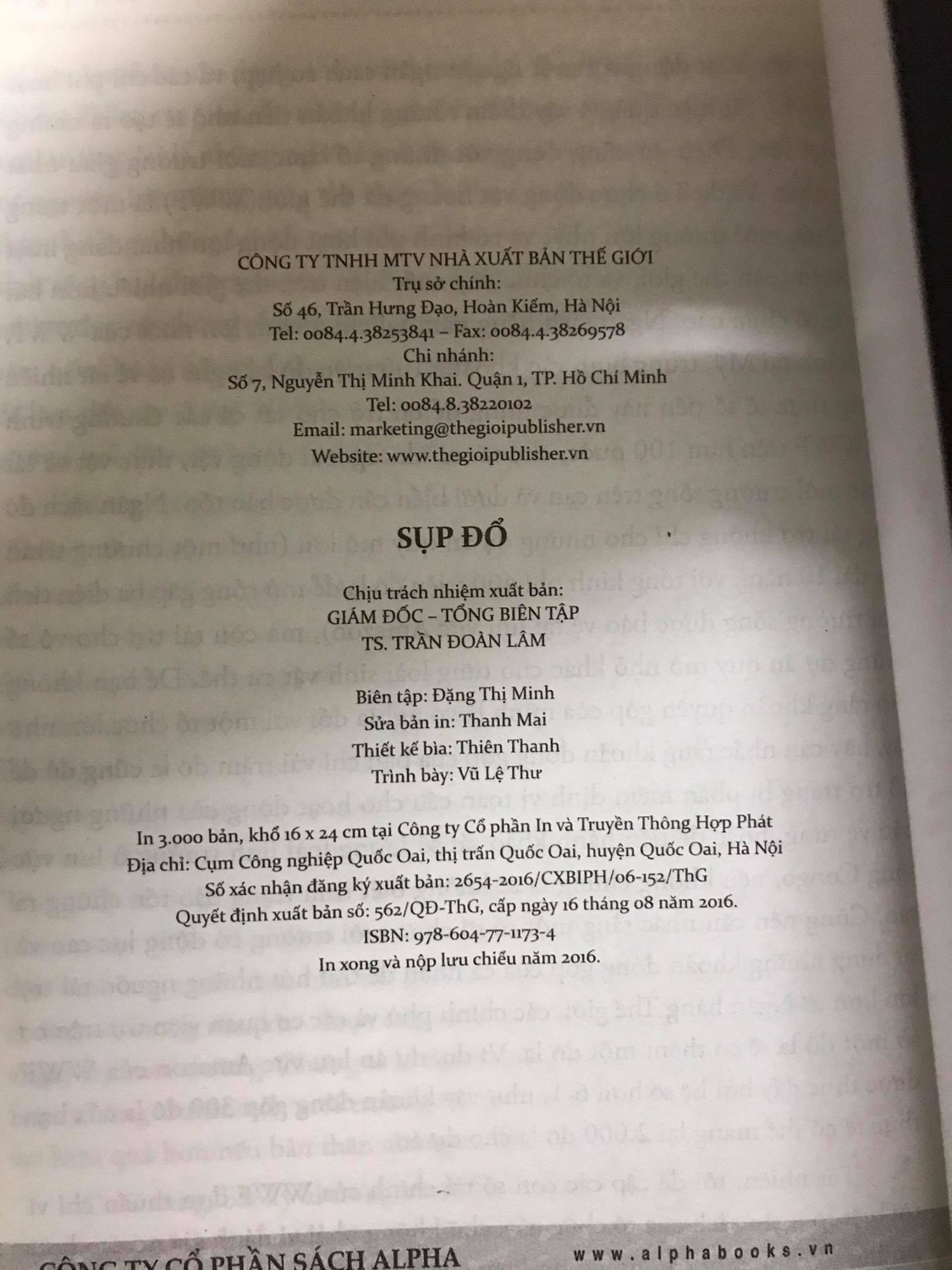 sách mình đặt mua xuất bản năm 2020 nhưng giao cho mình sách cũ xuất bản năm 2016, 2018, bìa mềm.