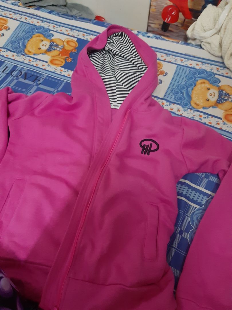 hàng vải đẹp.fom áo ôm vừa theo người mặc rất đẹp.Rất hài lòng về sp sẽ ủng hộ tiếp