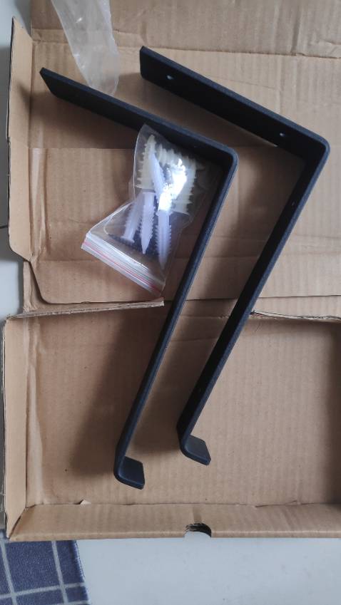 Chất liệu, màu sắc nhìn cứng cáp.. sử dụng ổn
Sản phẩm giao nhanh