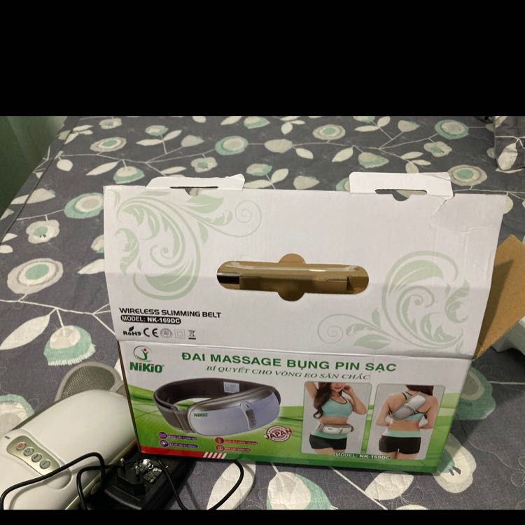 Mình mới nhận được máy, hàng giao nhanh , đóng gói cẩn thận, mới dùng nên chưa biết có bền ko, nhưng mấy chạy rất êm, có hướng dẫn bằng tiếng việt và kèm phiếu bảo hành 1 năm của hãng
Cảm giác ban đầu khá oki