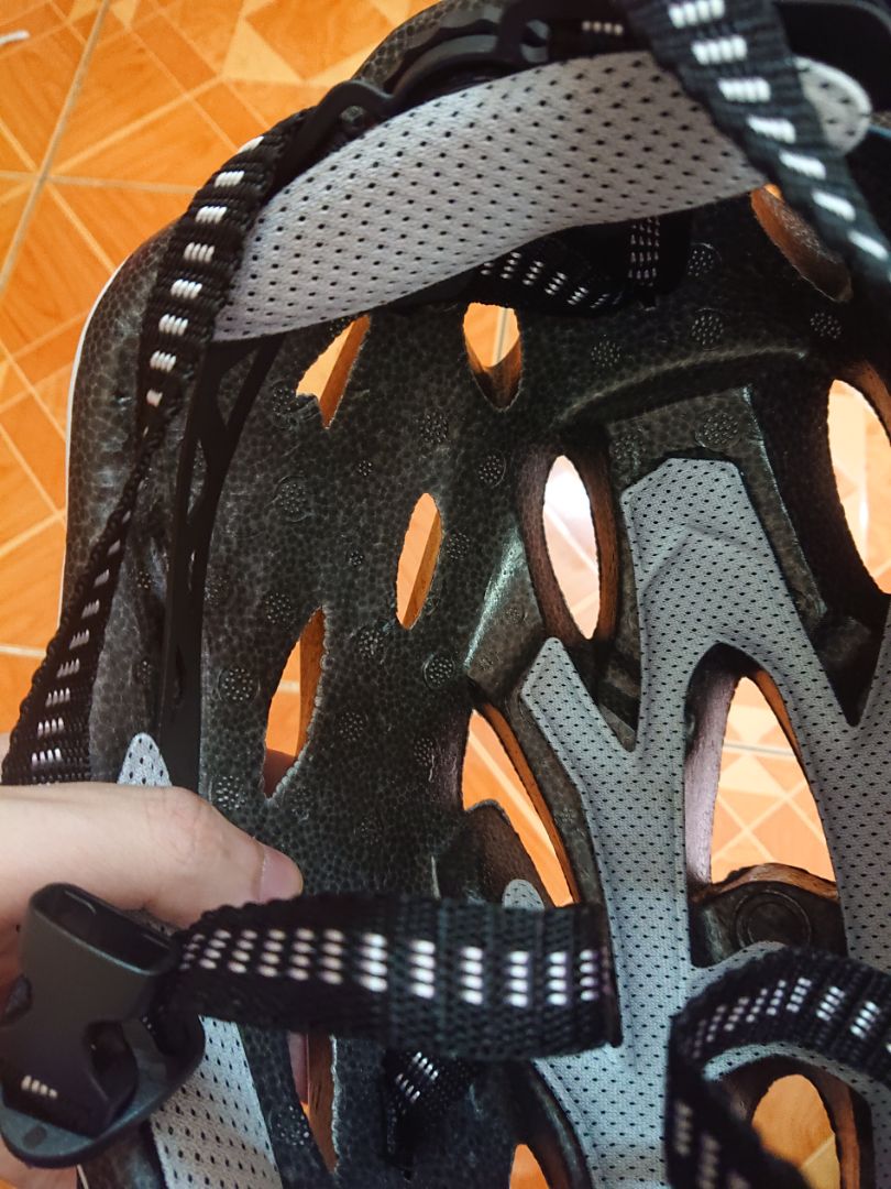 tiền nào của đó mà có khi tệ hơn nón xe máy thường cùng giá tiền nào của đó mà có khi tệ hơn nón xe máy thường cùng giá