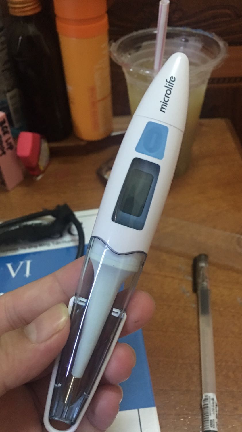 Mình trừ 1 sao vì bao bì ko nguyên vẹn, bóc rách nhìn rất bực mình. Cũ kĩ. 
Cũng may bên trong sản phẩm nhìn mới. Mình trừ 1 sao vì bao bì ko nguyên vẹn, bóc rách nhìn rất bực mình. Cũ kĩ. 
Cũng may bên trong sản phẩm nhìn mới.