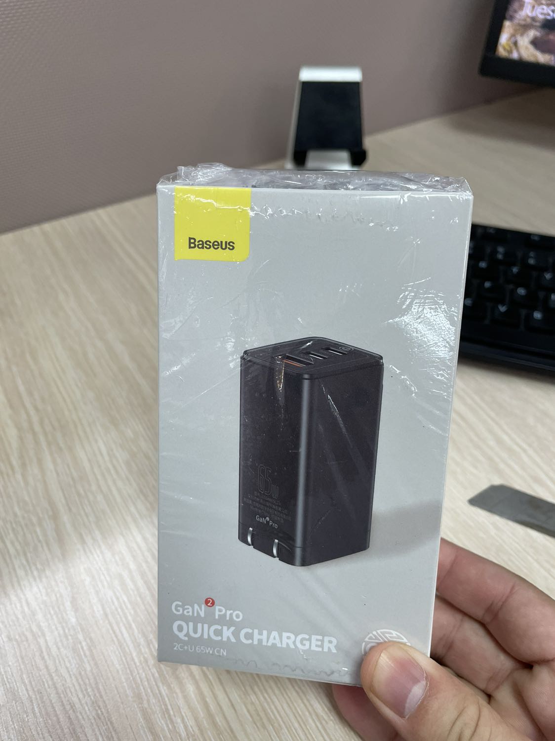 Sạc giao nhanh, đóng gói cẩn thận, chất lượng tốt, sản phẩm đánh mua.