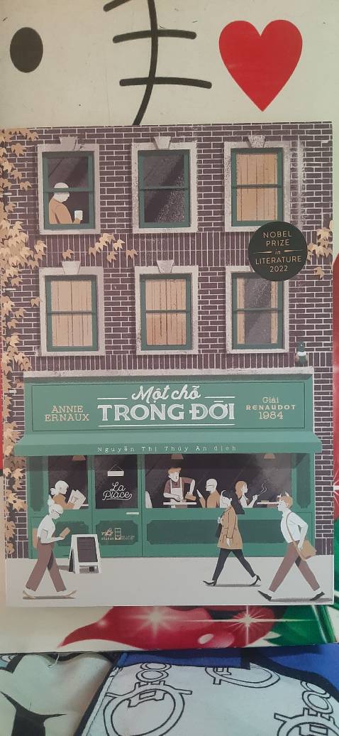 Giao hàng cực nhanh nhưng không hề bóp méo hay góc sách bị móp lại, tuy nhiên, khâu đóng gói vẫn chưa được kĩ nên  shop hãy chú ý khâu này nhé!