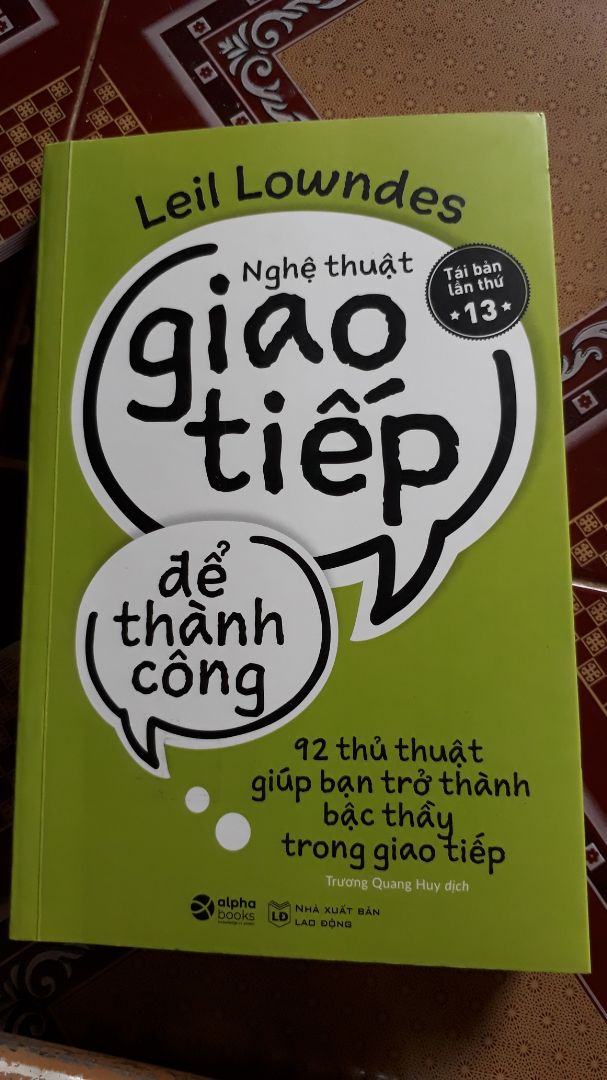 Nếu như Đắc Nhân Tâm khuyên bạn phải cần có những gì thì quyển sách này sẽ chỉ cho bạn một cách tường tận và rất chi tiết về những gì cần phải có và làm thế nào để có đc khả năng giao tiếp tốt. Khuyến khích các bạn nên mua để đọc. ?