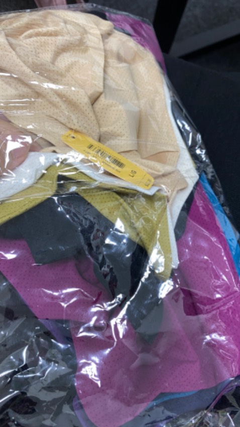 Chất liệu vải tốt, màu đúng, giao nhanh.