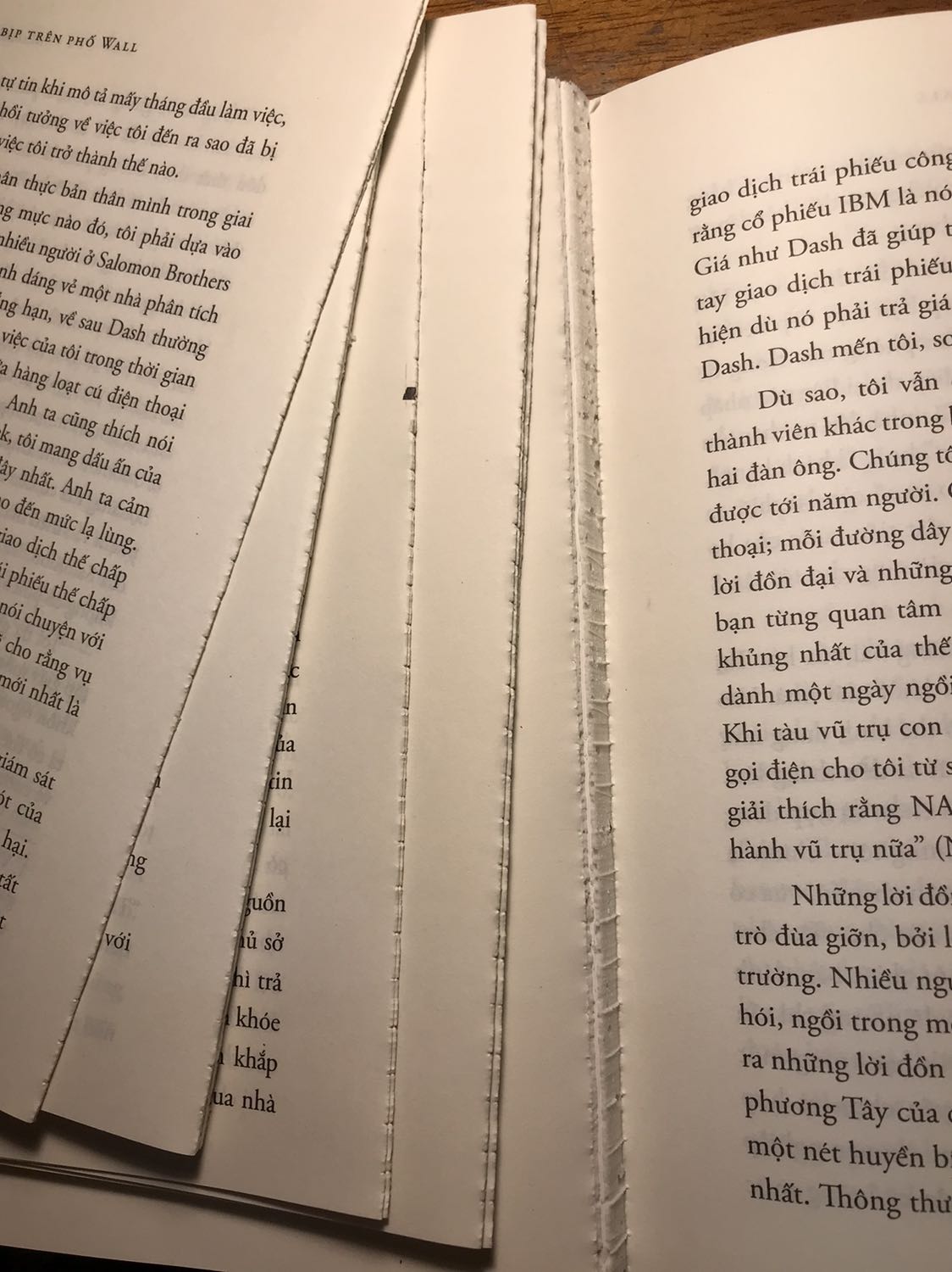 Sách chất lượng kém đến ko ngờ. In thì ko rõ. Sách thì bung gáy. Sách tiki càng ngày càng kém chất lượng