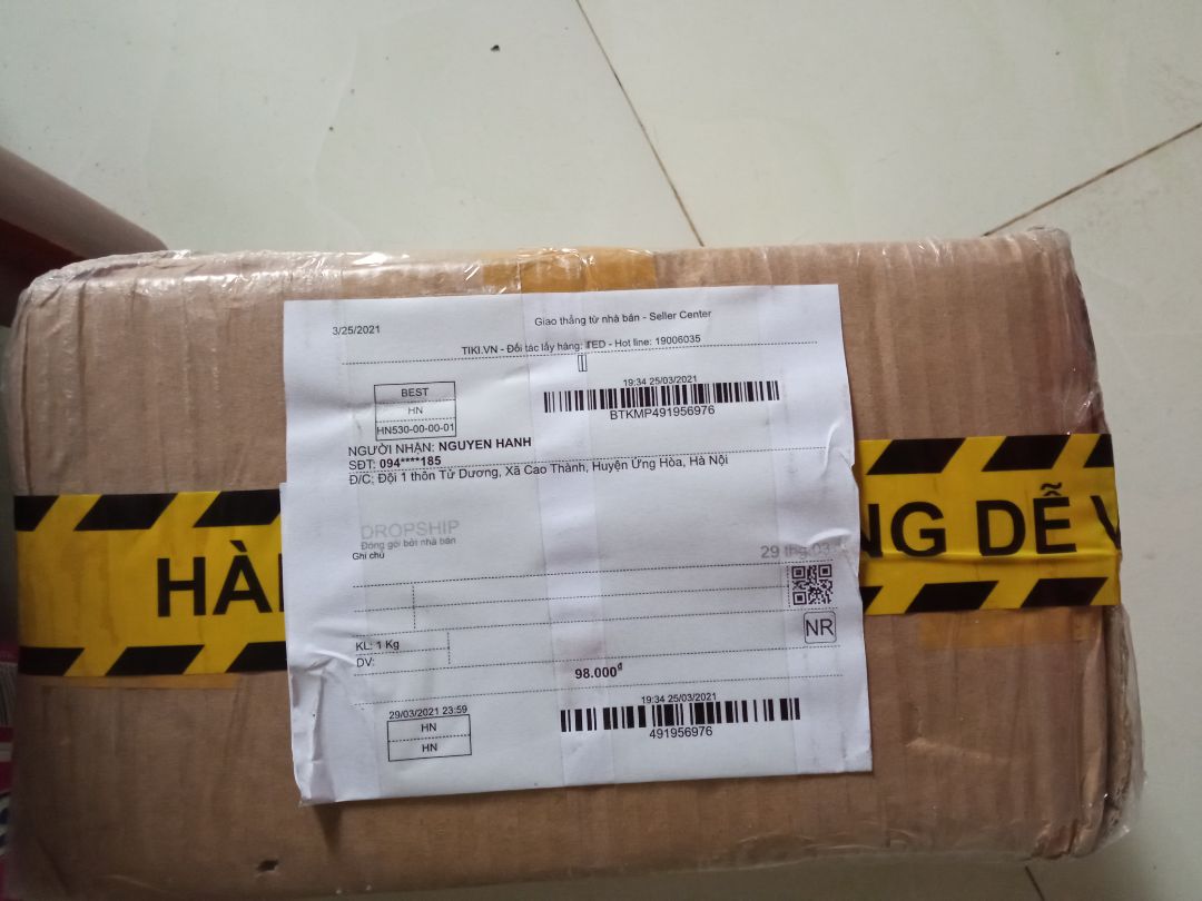 đóng gói sản phẩm cẩn thận. giao như hình. nhưng trong lõi thủy tinh bị sứt men