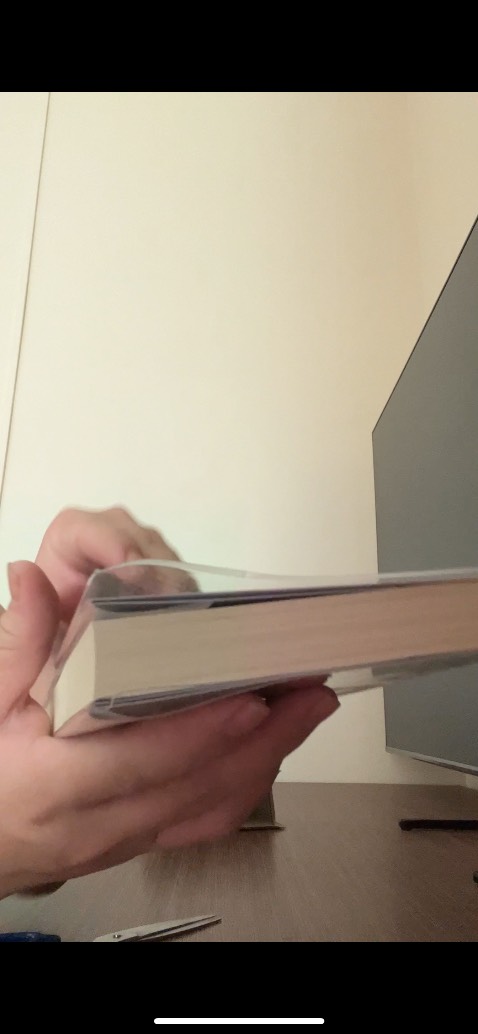 Sách mới và sạch, giao hàng nhanh chóng. Book care không kín và sơ xài như hình. Mình cần được hỗ trợ chất lượng tốt hơn.