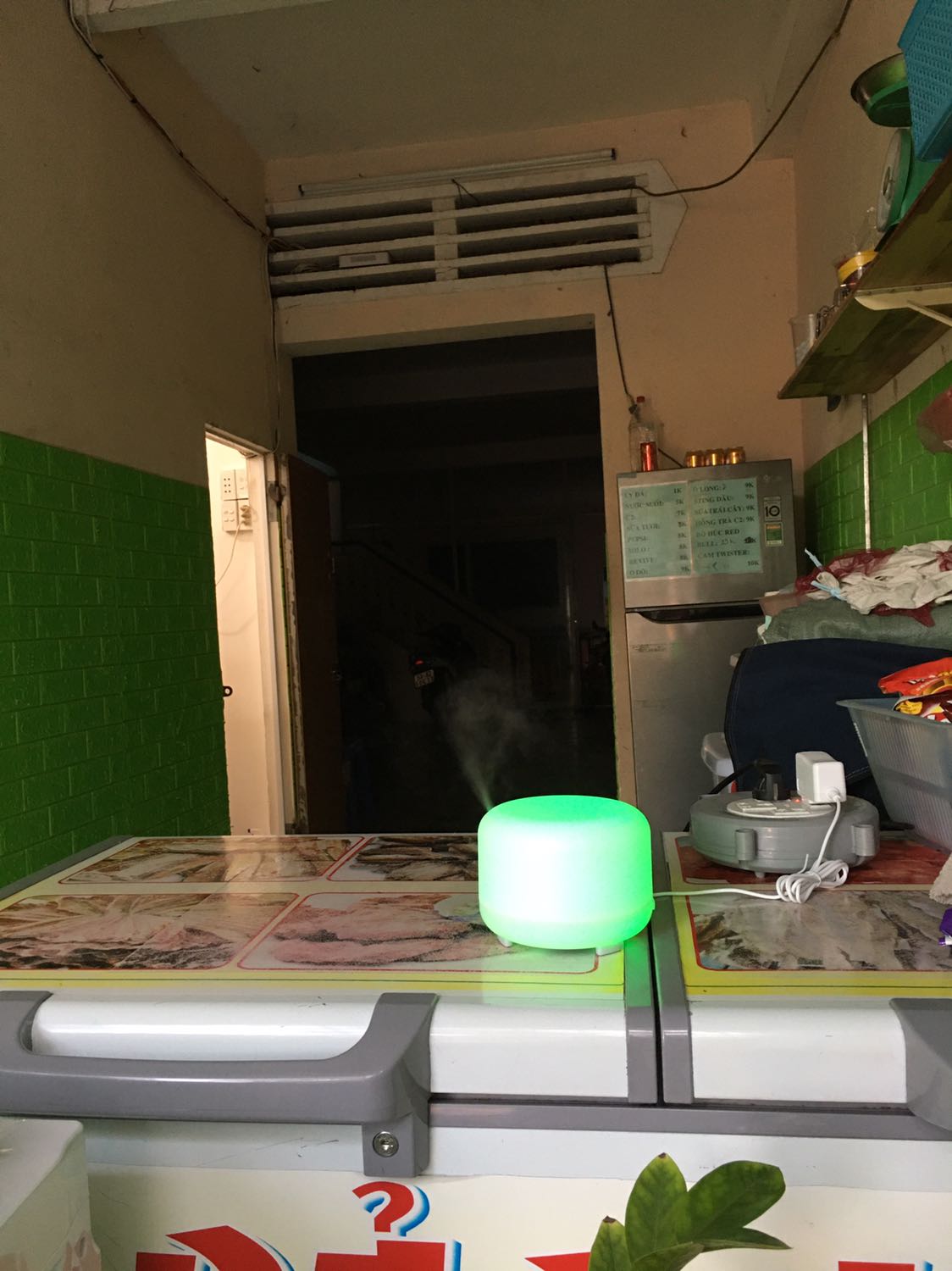 Thiết kế đẹp tinh tế sử dụng tốt.kết hợp tinh dầu giúp cho căn phòng bạn trong lành