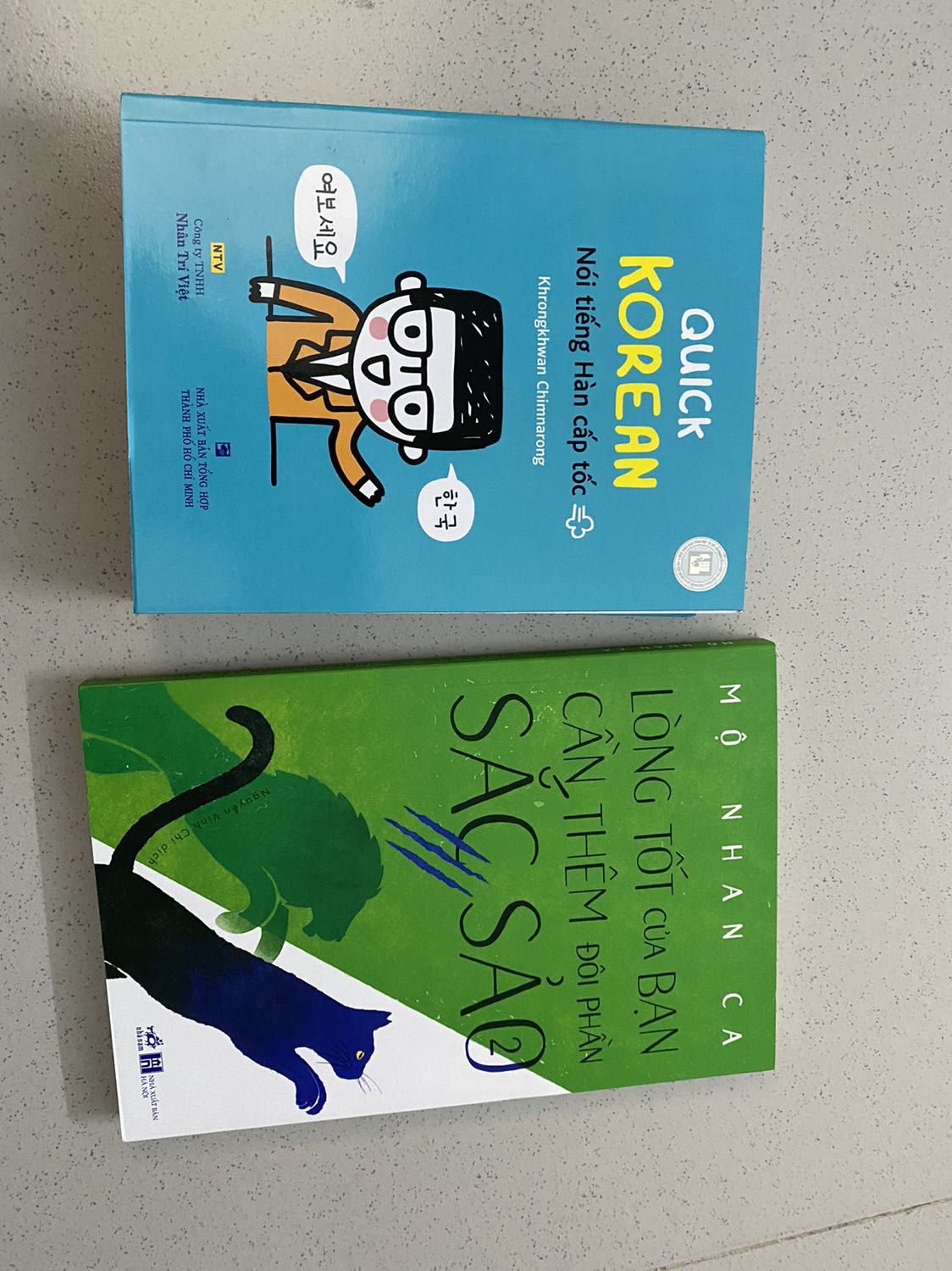 Đóng hàng và giao hàng vừa đẹp vừa nhanh siêu cấp. Sách này để cho các bạn học giao tiếp cấp tốc có thể sử dụng được tuy nhiên nên có nền tảng ít nhiều trước đã