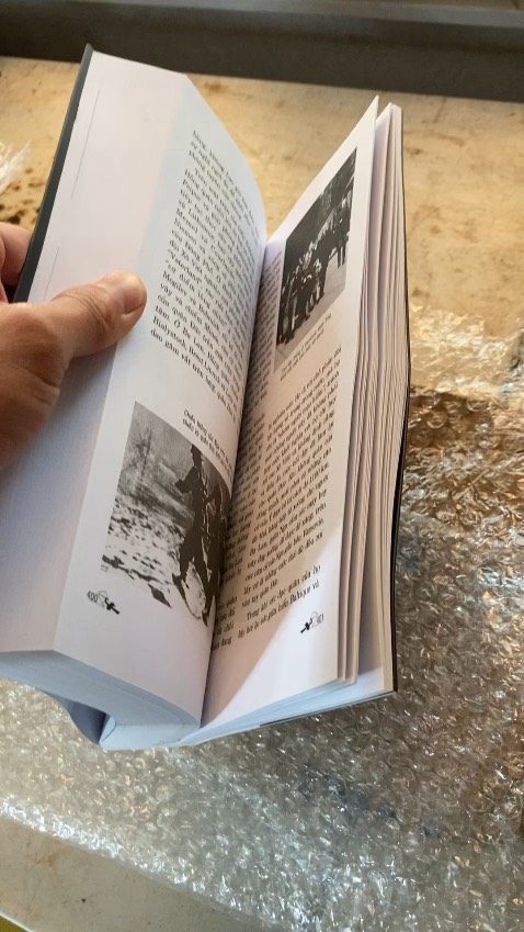 Sách bị móp méo, biến dạng