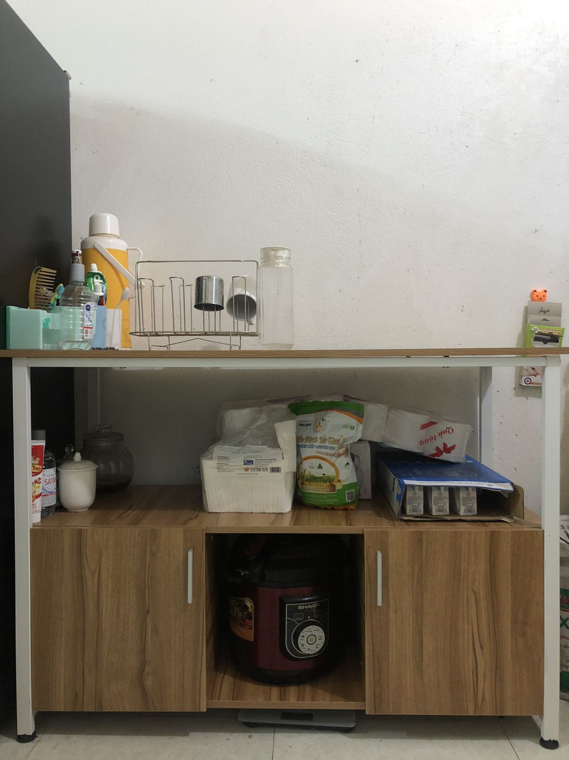 Đã mua 1 cái. Chất lượng ok quá nên mua tiếp cái nữa. Kệ chất lượng. Lắp ráp cực khó nhưng bên shop hỗ trợ cực nhiệt tình. 10 sao cho tinh thần trách nhiệm của shop. Túm lại sản phẩm rất ưng cái bụng. Rất nên mua!!!