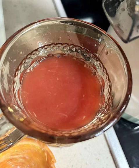 sản phẩm dùng tốt, rất tiện lợi, vắt được khá nhiều nước, có pin dễ di chuyển, giao nhanh đóng gói cẩn thận.