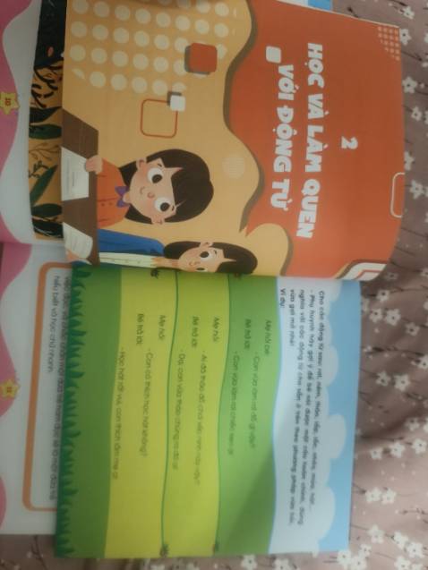 Sách hay, nhưng nhiều chữ, không có hình, màu sắc nhiều cho bé thích thú. Nói chung Ok