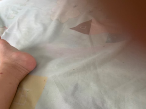 Nồi chắc nhưng phụ kiện xài một thời gian là cọc cạch. Nấu vài lần là phải vặn ốc lại bực mình. Sau 1 năm sd hư cái van ròii. Khuyên đừng mua.