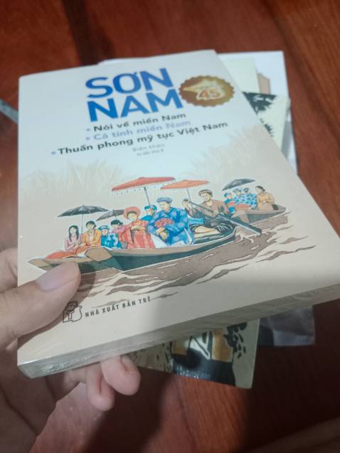 Giao nhanh, đóng gói cẩn thận, giá hợp lý. Đáng tiền mua để đọc.