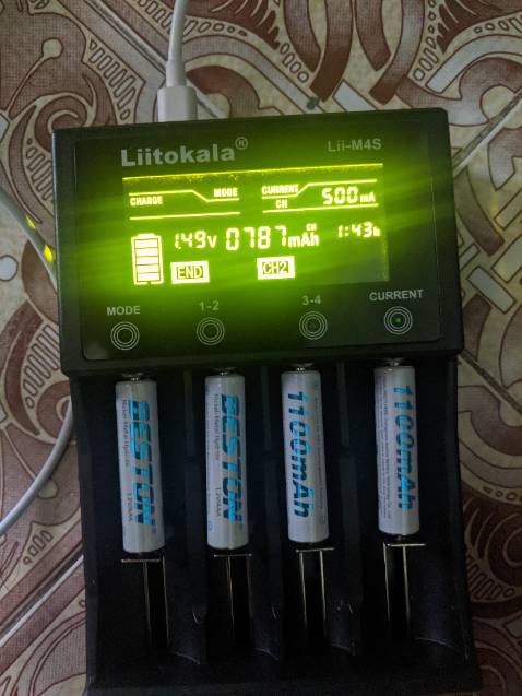 Tôi có thử xạc xả hết 1 hộp pin thì nó chỉ cho ra kết quả tầm 7*** mAh

Pin đề 1100 mAh có vẻ ko đúng lắm...cho 3 sao nhé

Bền hay hao hụt như nào, sau tôi up sau